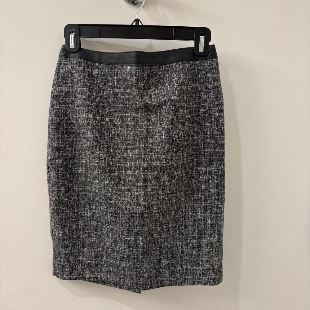 Ann Taylor Classic Gray Tweed Skirt Faux Leather Waist Size 0P